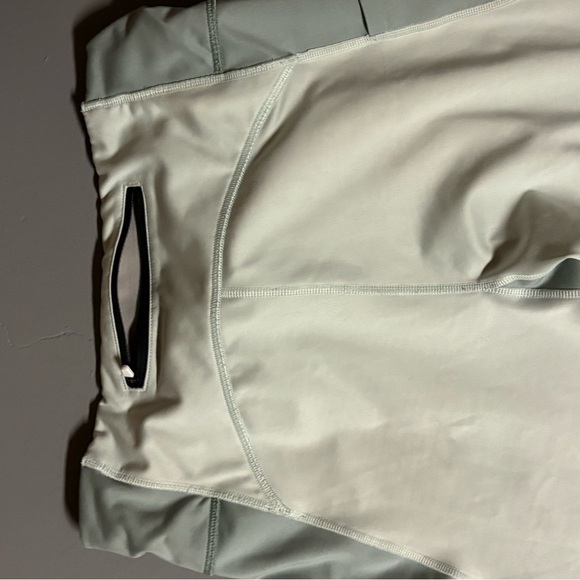 On Cloud 7/8 Moss/creek size XL leggings - Picture 15 of 16